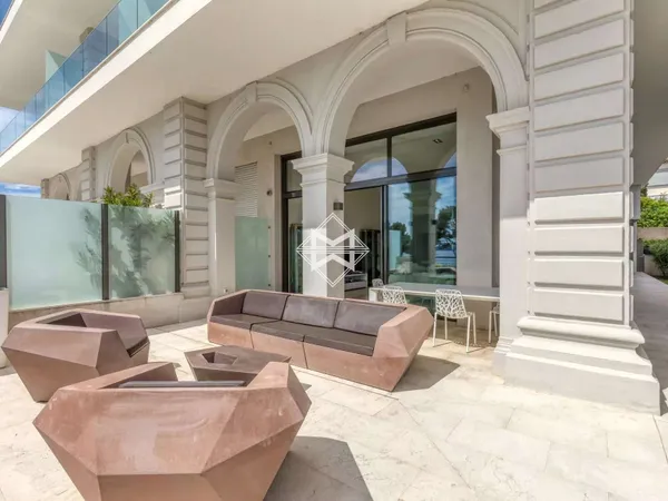 Appartement 4 pièces 250 m²