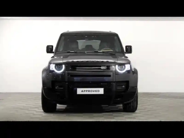 Land Rover Defender 110 2.0 p400e x-dynamic hse — photo 2