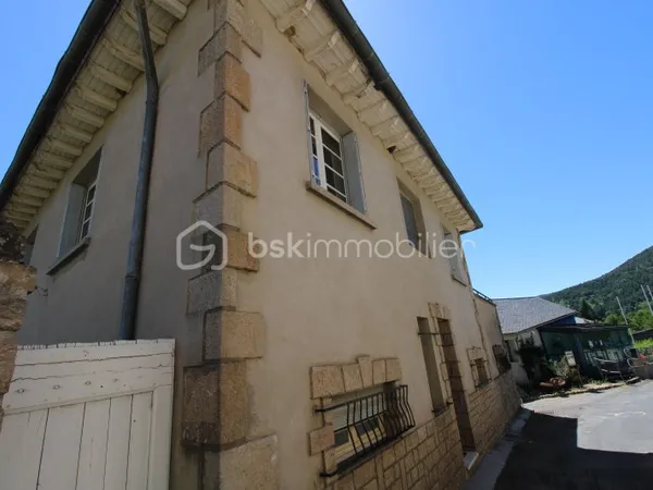 Maison 10 pièces 150 m²