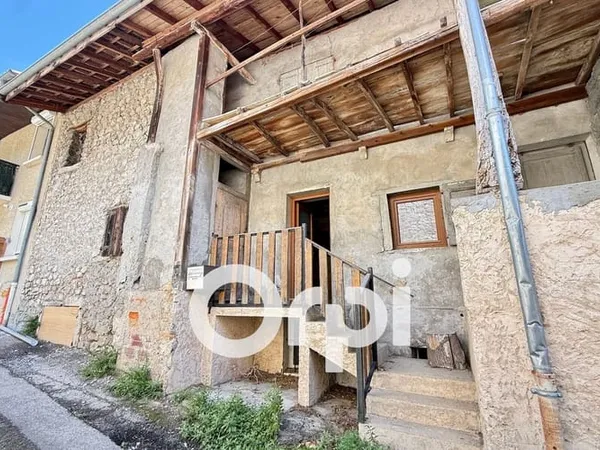 Maison 2 pièces 114 m²