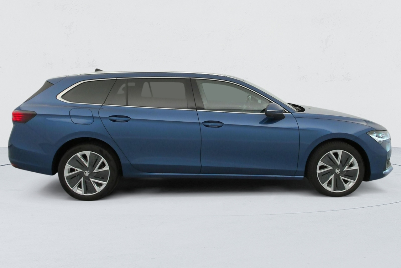 Skoda Superb Combi — photo 6