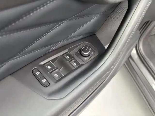 Volkswagen Touareg 3.0 tsi ehybrid 381ch elegance 4motion bva8 — photo 14