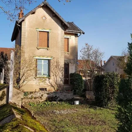 Vends maison de ville - 62 m² - 4 pièces, 2 chambres - Louhans 71500