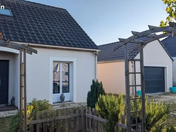 Maison récente 130 m2, + garage 45m2 DPE: B, 3 chambres, terrain 1000 m² vue dégagée sur champ