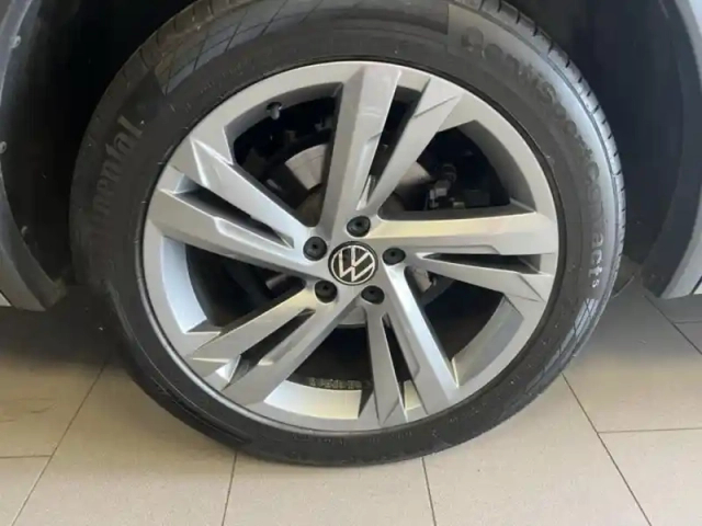 Volkswagen Tiguan allspace 2.0 tdi 150ch r-line dsg7 — photo 8
