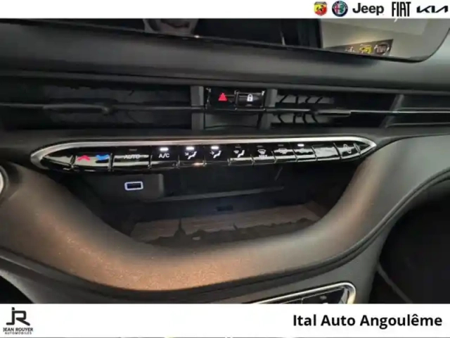 Abarth 500 e 155ch 42kwh pack 4cv — photo 11
