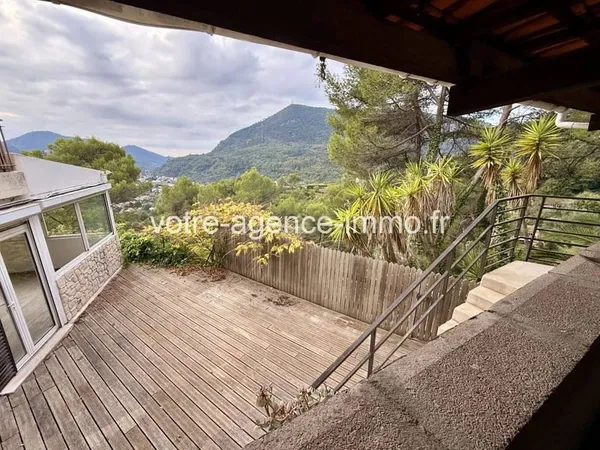 Maison 4 pièces 140 m²