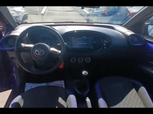 Toyota Aygo X 1.0 vvt-i 72ch design my23 — photo 12