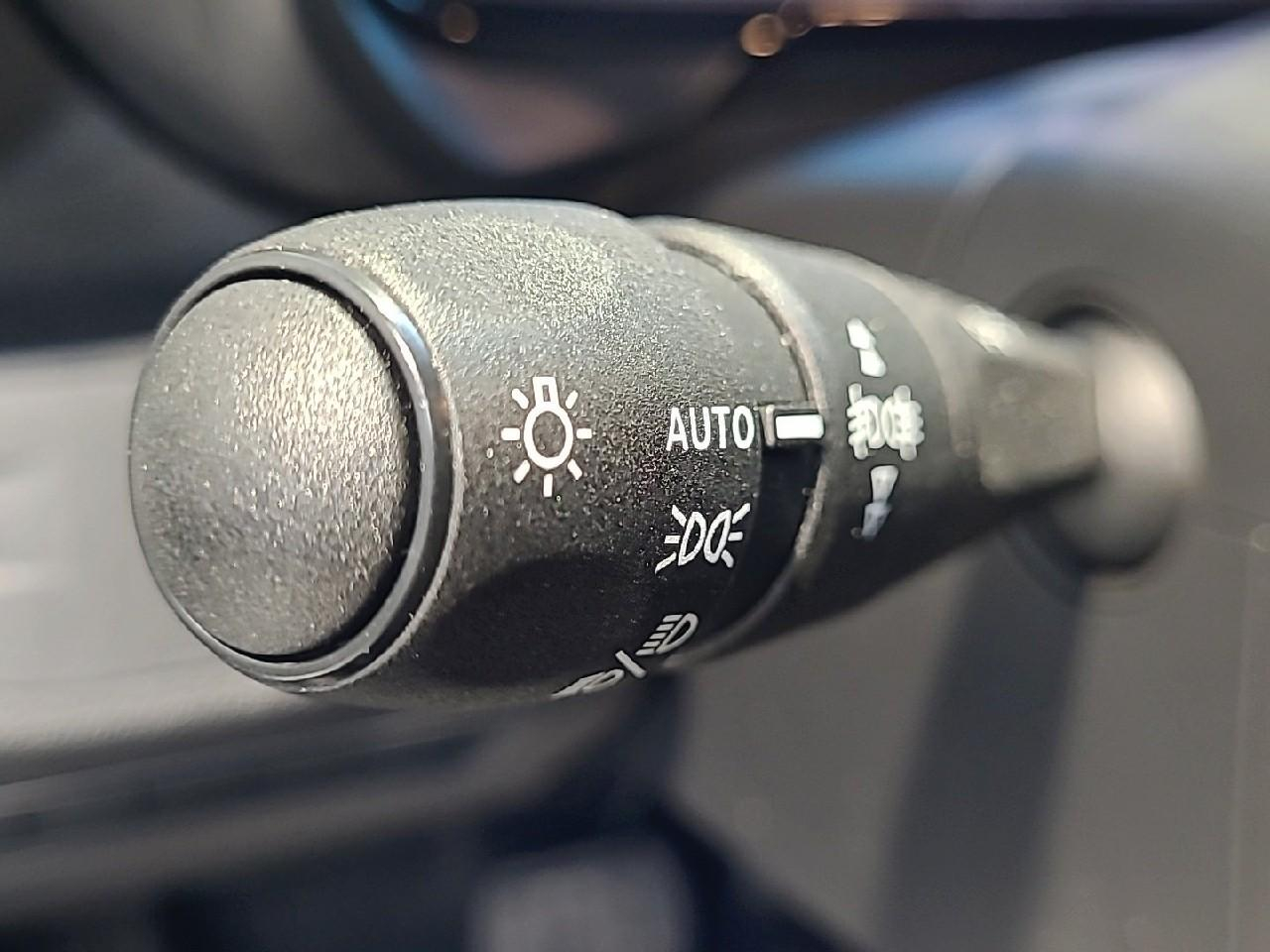 Citroën Berlingo e-berlingo taille xl 136 ch 54 kwh 7 places  plus — photo 24
