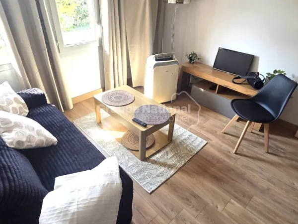 LA COURONNE! Entre le village et la plage, joli appartement entièrement rénové et meublé de type 3 d