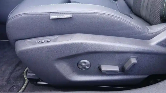 Peugeot 408 hybrid 145 e-dcs6 — photo 104