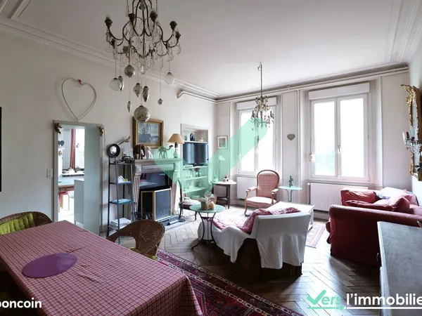 Maison 7 pièces 201 m²