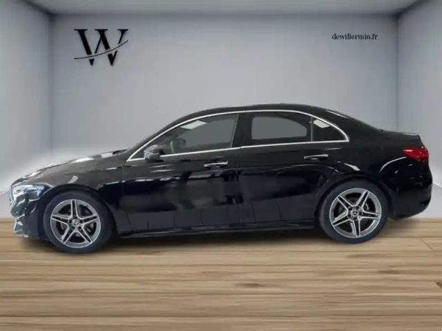 Mercedes Classe A 200 d berline amg line — photo 28