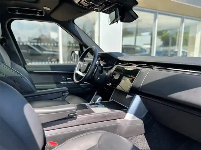Land Rover Range Rover swb p550e phev awd — photo 14