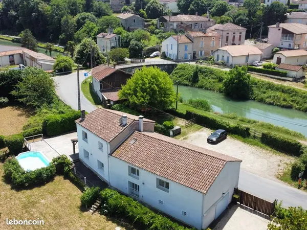 Propriété 7 pièces 230 m²