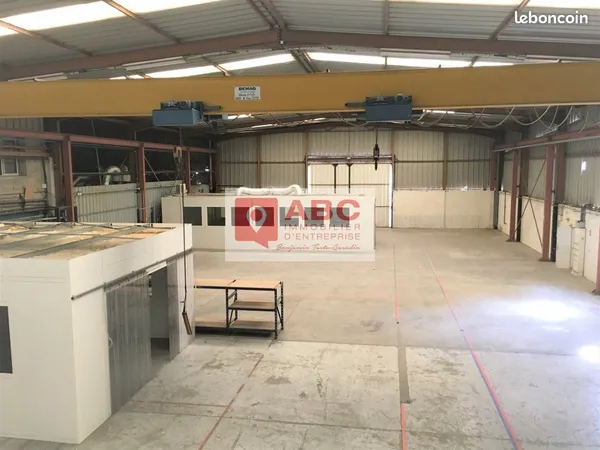 LOCAL D'ACTIVITE 1424 m² SAINT JEAN DE VEDAS