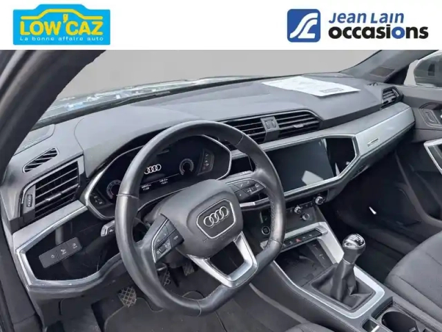 Audi Q3 35 tfsi 150 ch — photo 30