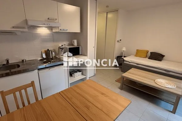 Studio 1 pièce 19 m²