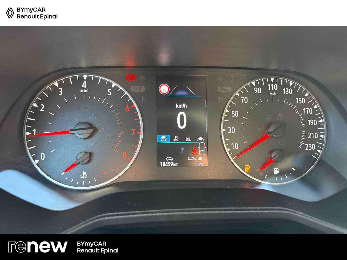 Renault Clio TCe 90 — photo 17
