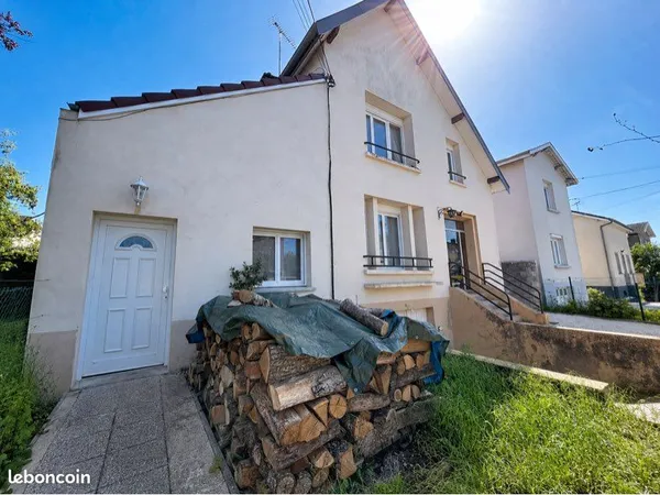 Maison familiale 105 m² avec T2 indépendant loué - Terrain 423 m² - Chaumont