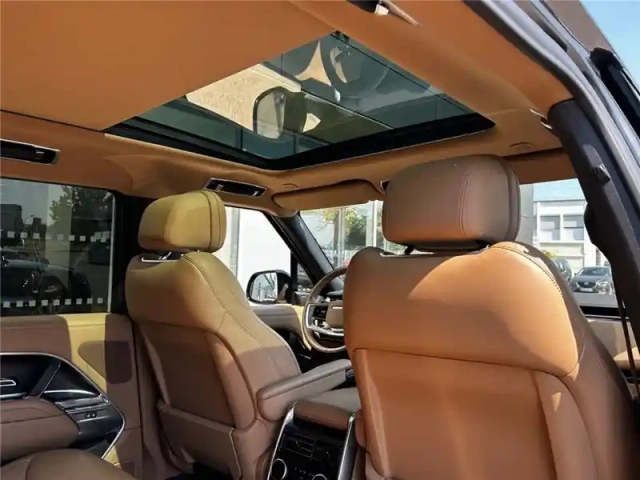 Land Rover Range Rover swb p510e phev awd — photo 46