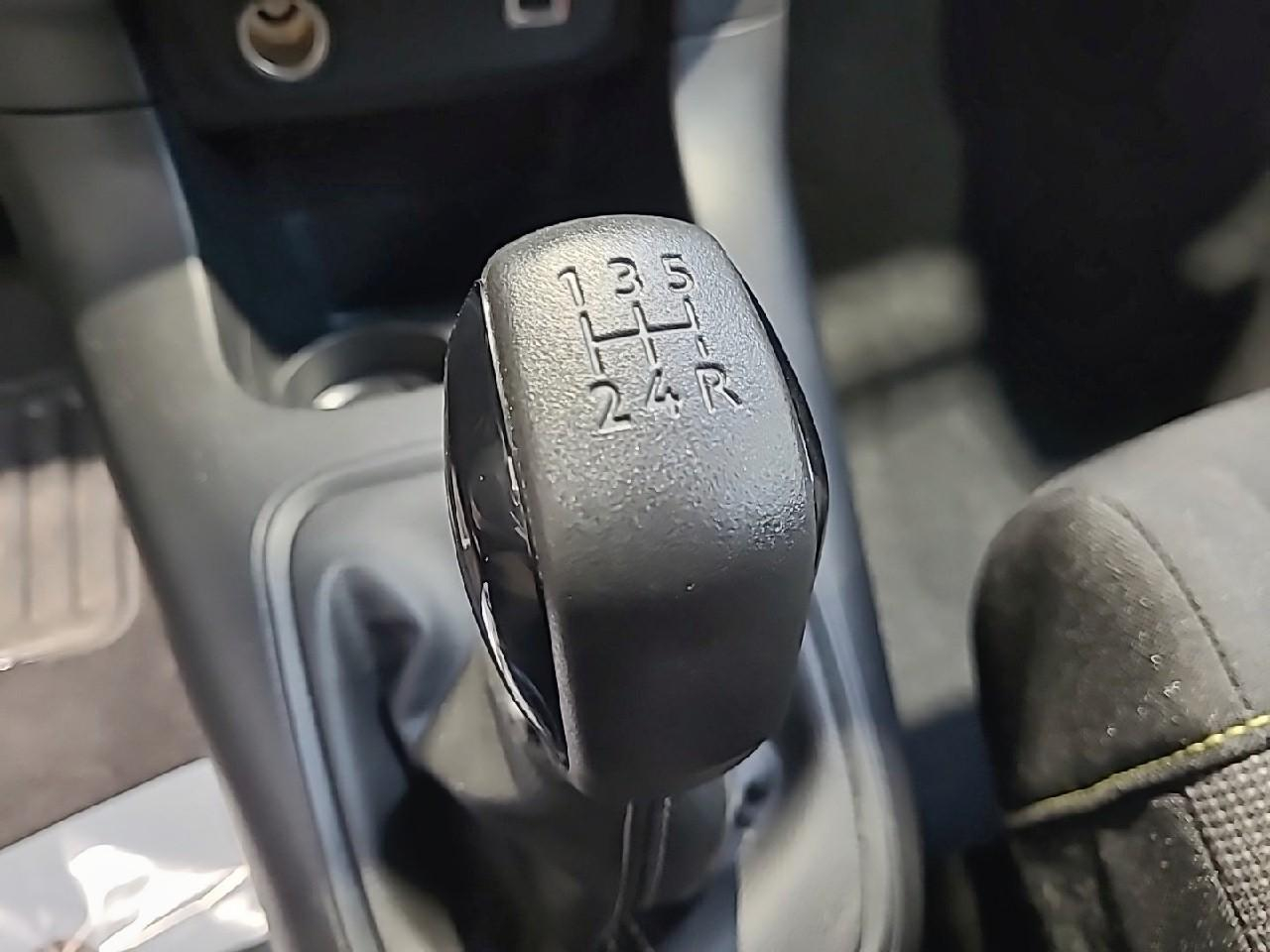 Citroën C3 puretech 83 ch bvm5 plus — photo 18