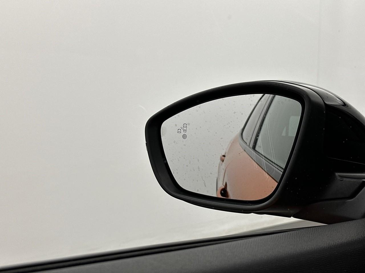 Peugeot 2008 puretech 130 s&s bvm6 gt — photo 15
