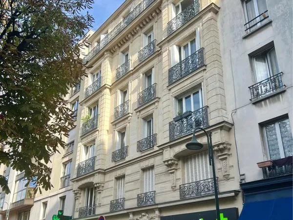 ✨ T2 renové - Place des Martyrs, Clichy