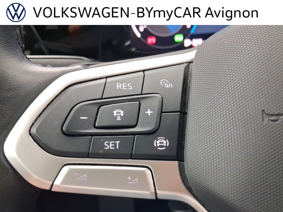 Volkswagen Golf 1.0 eTSI OPF 110 DSG7 — photo 32