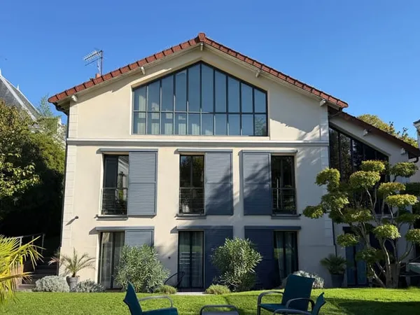 Maison 5 pièces 210 m²