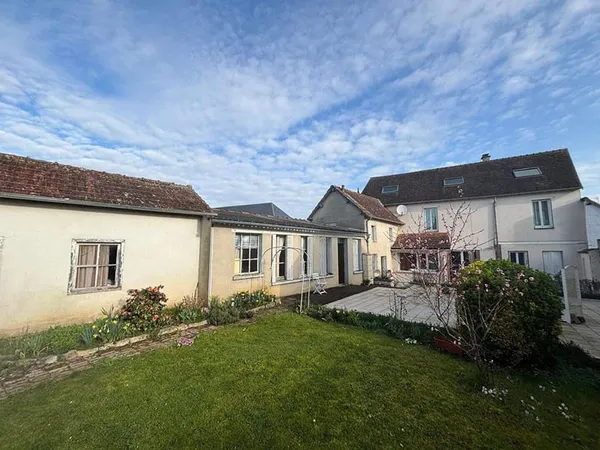 Maison 7 pièces 230 m²