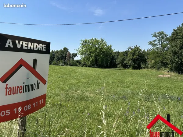 Terrain 3560 m² Terrasson-Lavilledieu