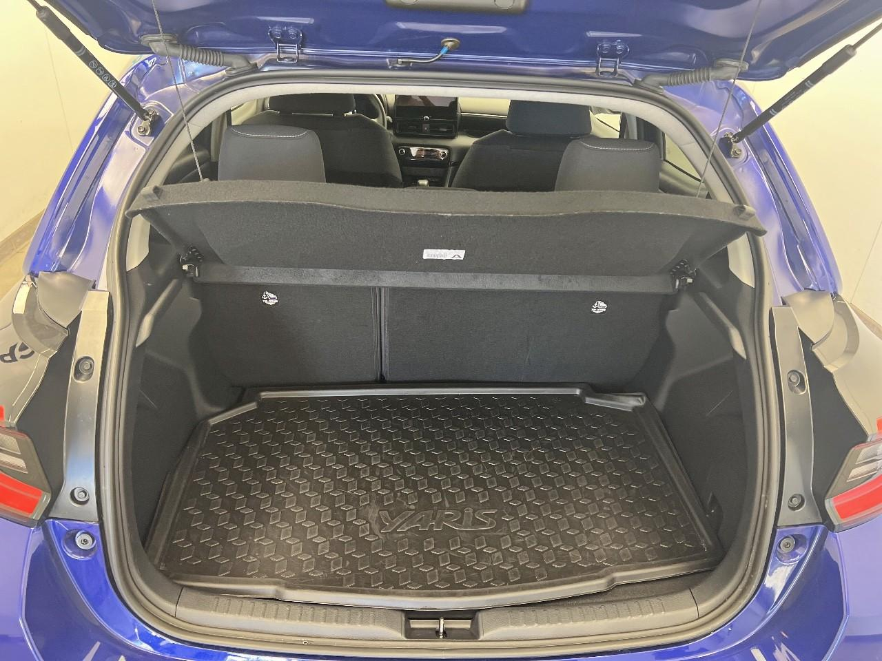 Toyota Yaris hybride 130h collection — photo 6