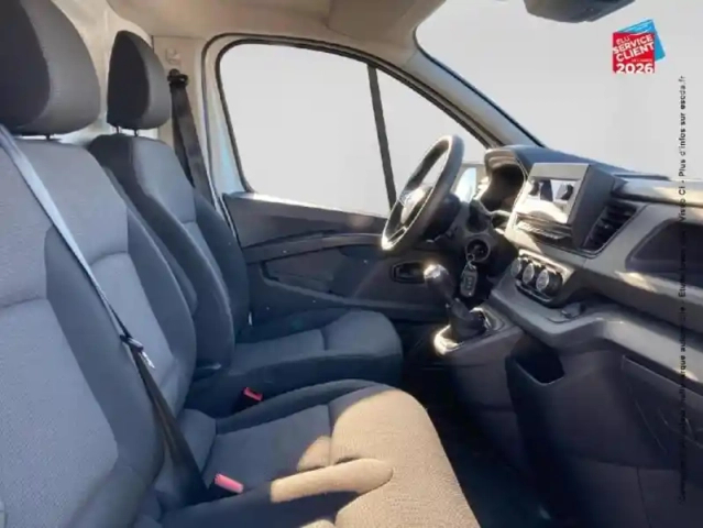 Renault Trafic fg l1h1 2t8 2.0 blue dci 130ch confort — photo 5