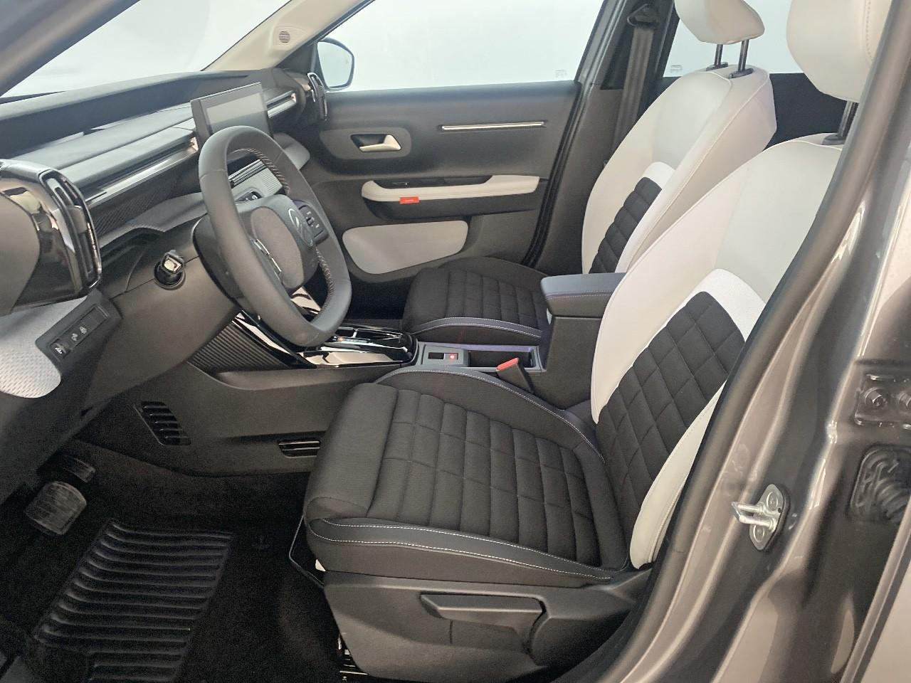 Citroën C3 Aircross hybride 145 ch aut max — photo 9