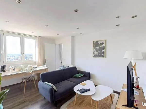 Chambre 4 pièces 61 m²