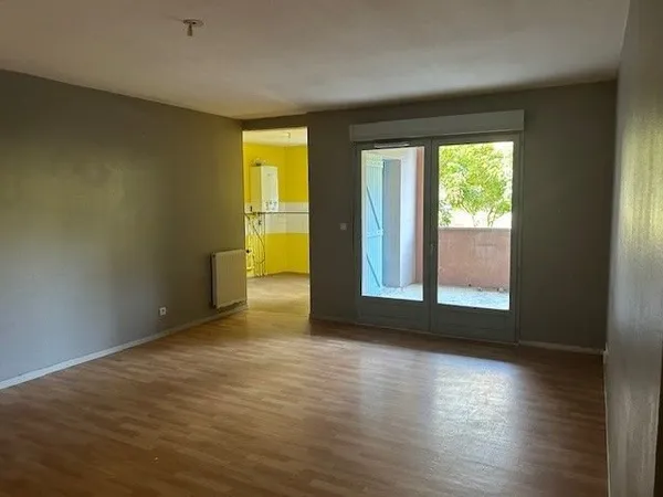 Spacieux Appartement T4 au centre de Grenade