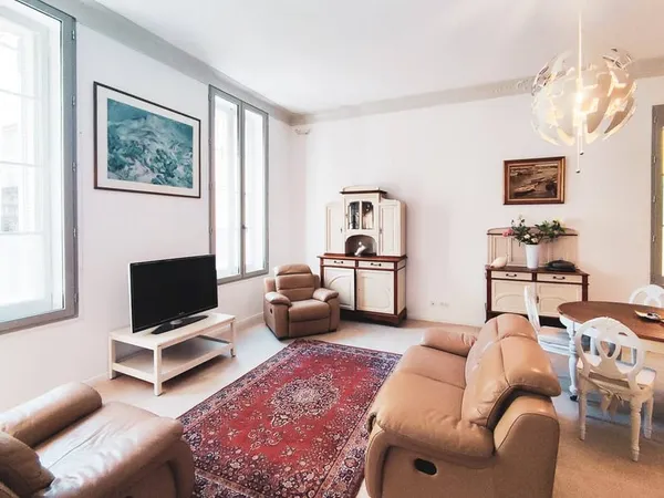 Appartement 5 pièces 176 m²