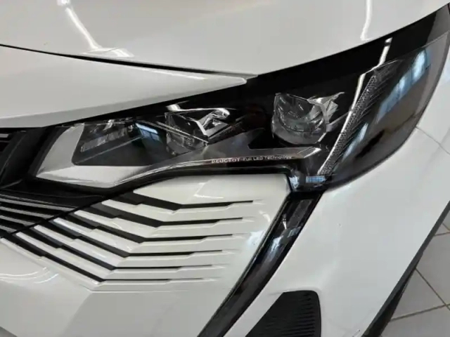 Peugeot 3008 1.2 puretech 130ch s&amp;s gt eat8 — photo 7