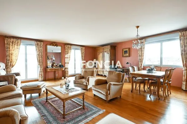 Appartement 6 pièces 166 m²