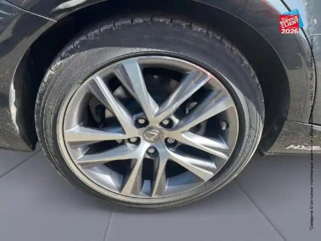 Lexus Is 300h euro6d-t — photo 10