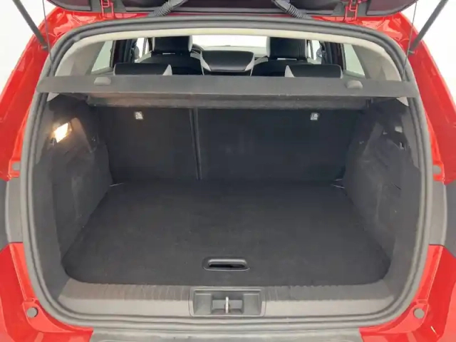 Renault Captur e-tech 145 - 21 — photo 18