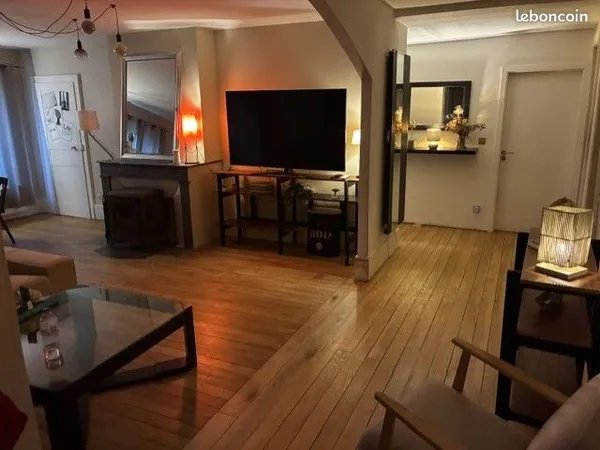 Appartement spacieux de 132 m² - 4 chambres - Centre-ville de Pont-à-Mousson - 156 000