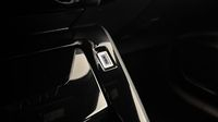 Peugeot 208 1.2 Hybrid 110ch GT e-DCS6 — photo 30