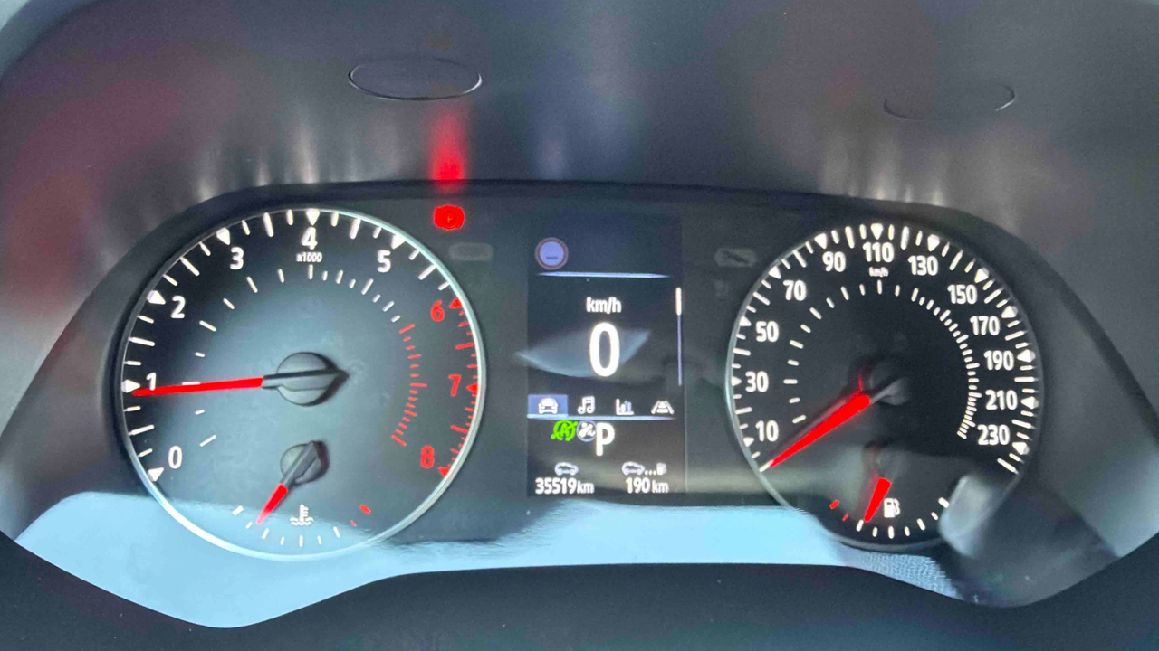 Renault Captur TCe 140 EDC — photo 10