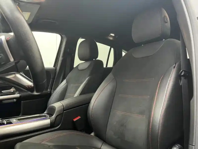 Mercedes Gla 200 d amg line — photo 17