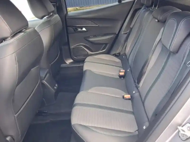 Peugeot 2008 puretech 130 s&amp;s eat8 — photo 52