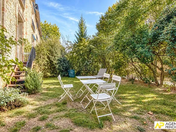 Versailles Notre-Dame Les Prés Appartement 3/4 pièces en duplex de 87.17 m² carrez avec jardin priva