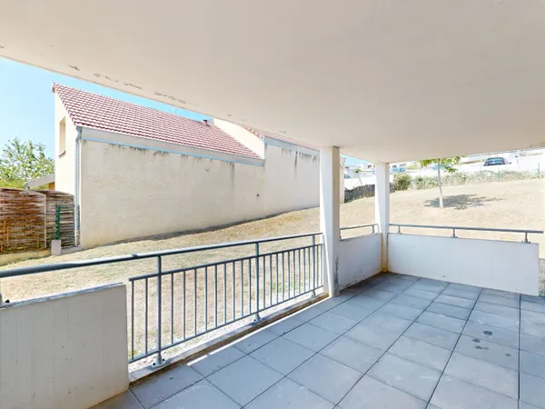 Appartement T2 avec exceptionnelle terrasse - Quartier des Tilleroyes