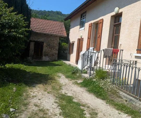 Maison de 80m2 à louer sur Vaulnaveys-le-Haut